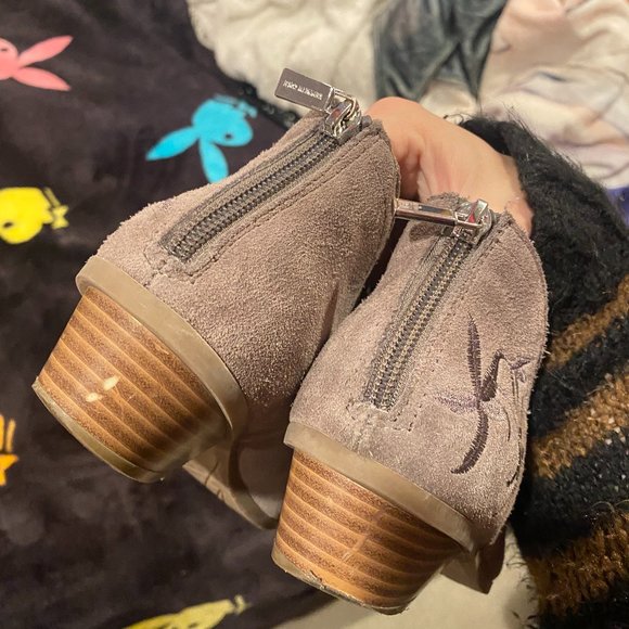 REACTION Kenneth Cole suede booties - Picture 3 of 6